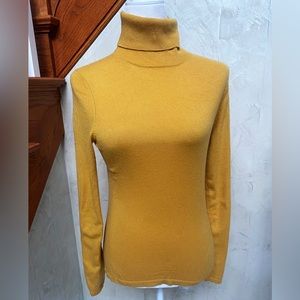 NWOT 100% Cashmere Turtleneck in Mustard Color